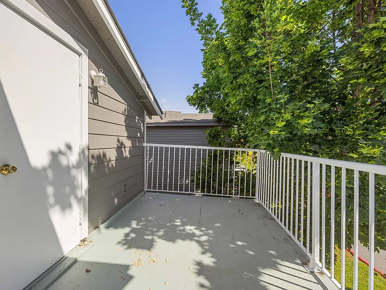 1107 Westwood Ave — Photo 10