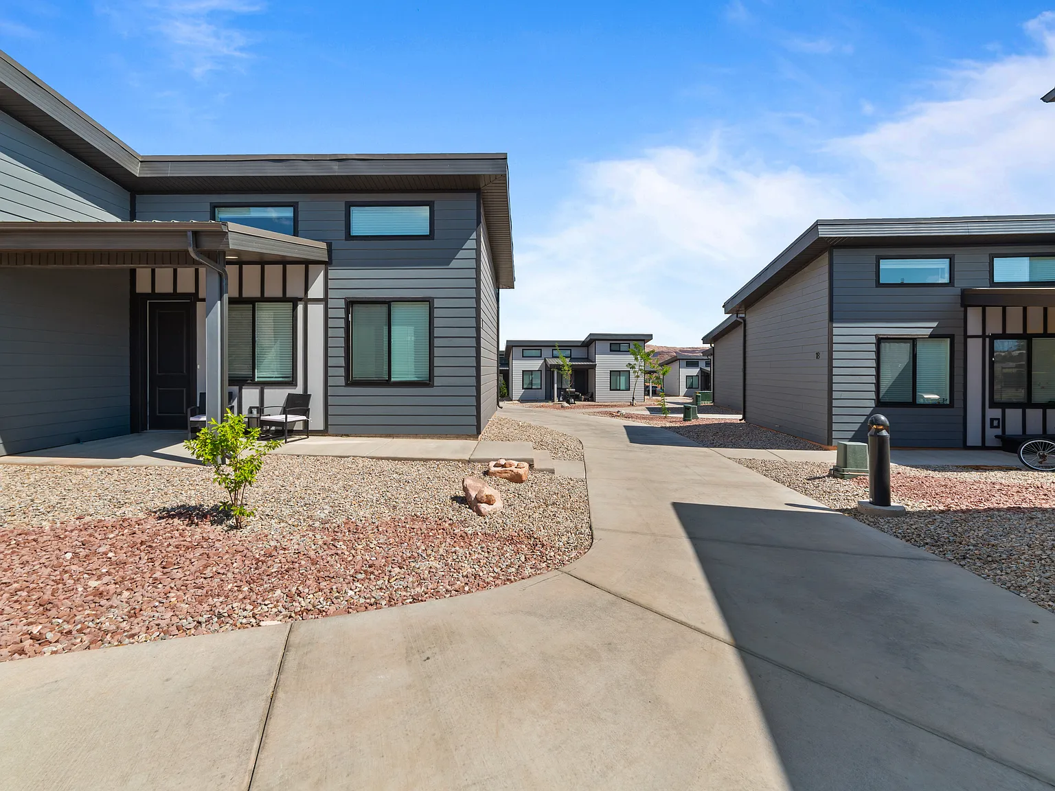 2 bed, 785 sqft, $1,690 — Photo 3