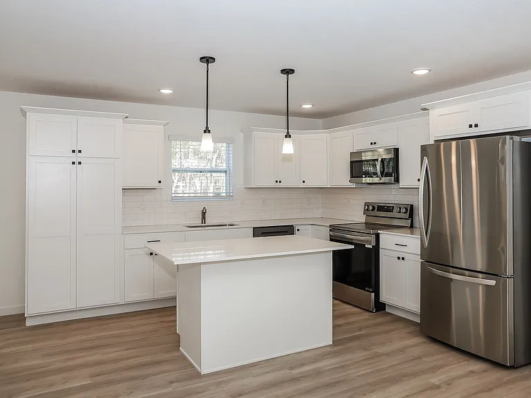 8130 Crestbrook Ct — Photo 10