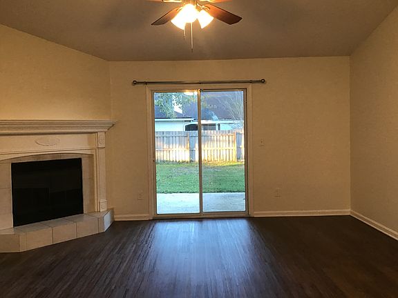 5th image of 2665 Westport Dr
