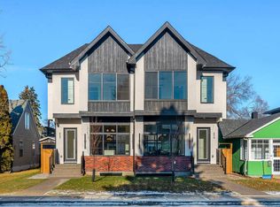 452 S 22nd Ave NE, Calgary, AB T2E 1T7