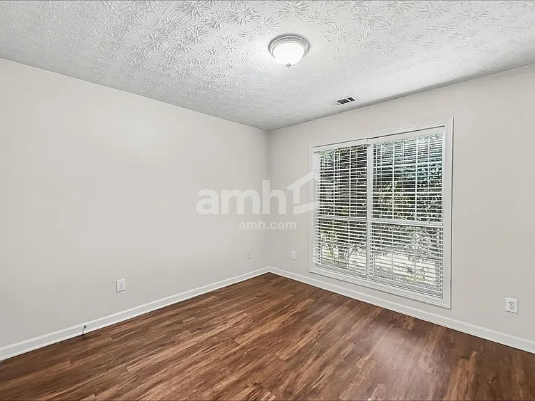 1552 Armende Cir — Photo 13