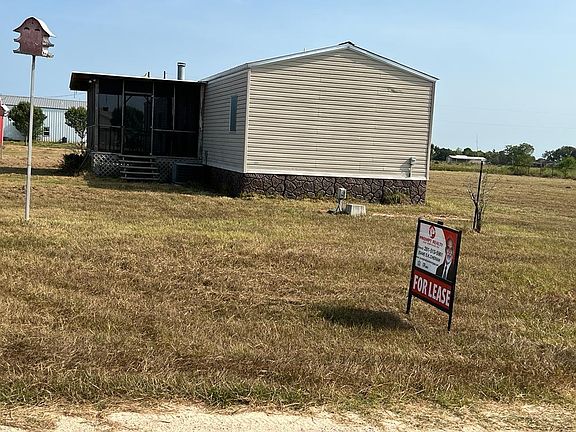 2nd image of 18352 Wilber Rd