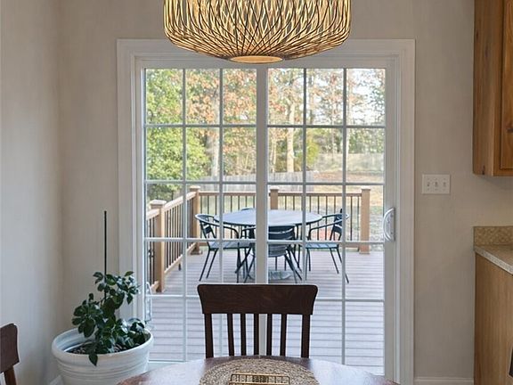 5th image of 211 Pine Ridge Rd