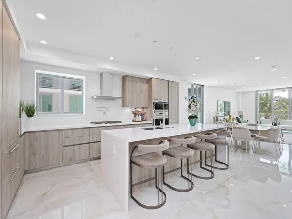 485 E Royal Palm Rd #203, Boca Raton, FL 33432