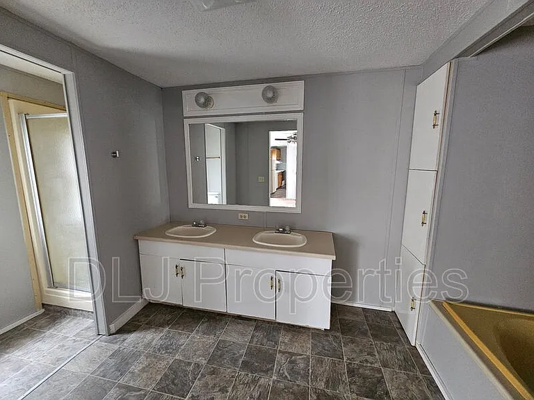 120 Dumplin Valley Rd E — Photo 7