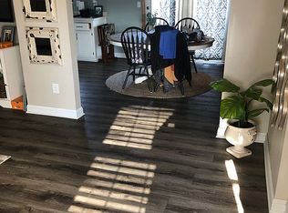 15526 Walnut Ct, Basehor, KS 66007