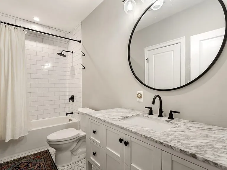 142 W 8th St #1 — Photo 10