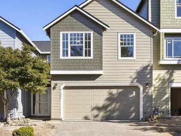 21847 NE Heartwood Cir, Fairview, OR 97024