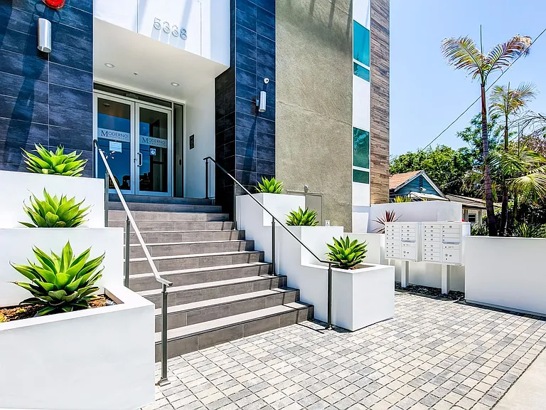 5338 Cartwright Ave — Photo 4