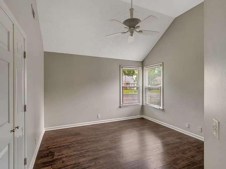 125 Agee Cir E — Photo 13