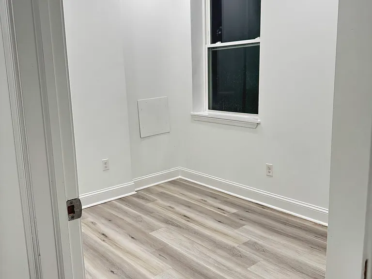 3857 N Broad St #3 — Photo 14