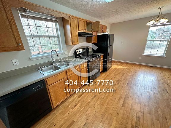 5th image of 484 Rustin Dr