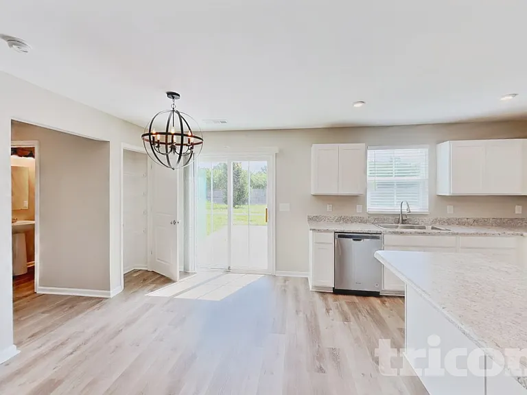 2412 Solomon Ln — Photo 4