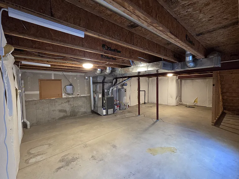 Spacious unfinished basement