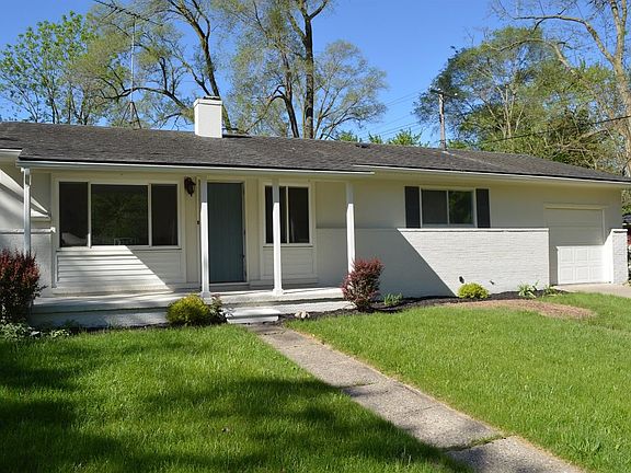 2nd image of 2207 N Circle Dr