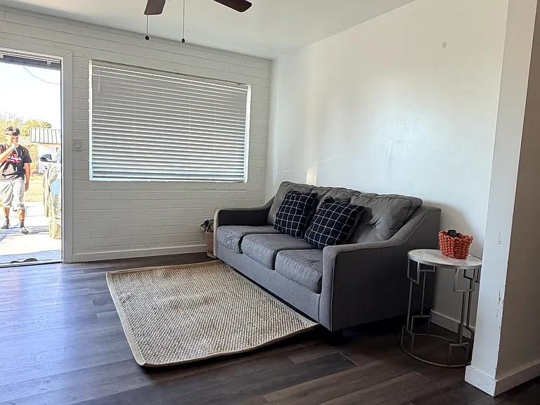 428 Reizen Dr — Photo 4