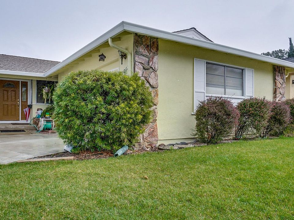 1st image of 11062 Bel Aire Ct