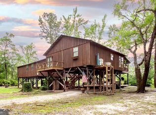 1219 Edgy Rd, Waynesville, GA 31566