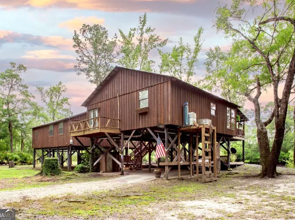1219 Edgy Rd, Waynesville, GA 31566