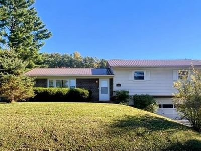 214 Lagrange St, North Tazewell, VA, 24630