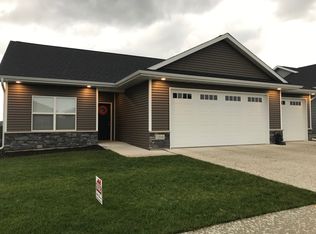 1209 1st St SE, Waverly, IA 50677