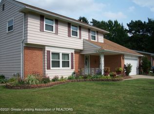 1338 Maycroft Rd, Lansing, MI 48917