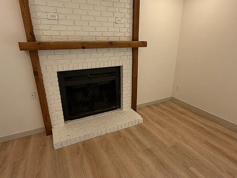 2428 Brookside Dr — Photo 16