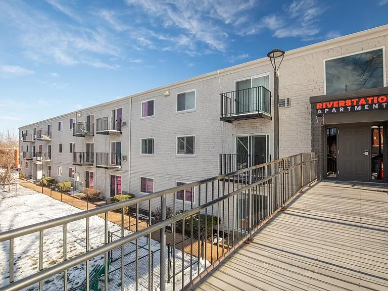 Riverstation Apartments — Photo 12