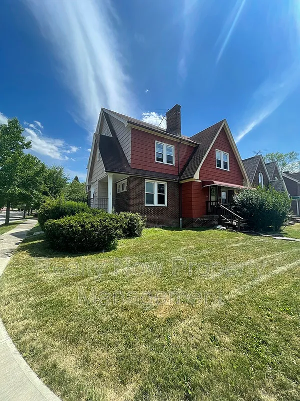 1020 Hillstone Rd photo 1