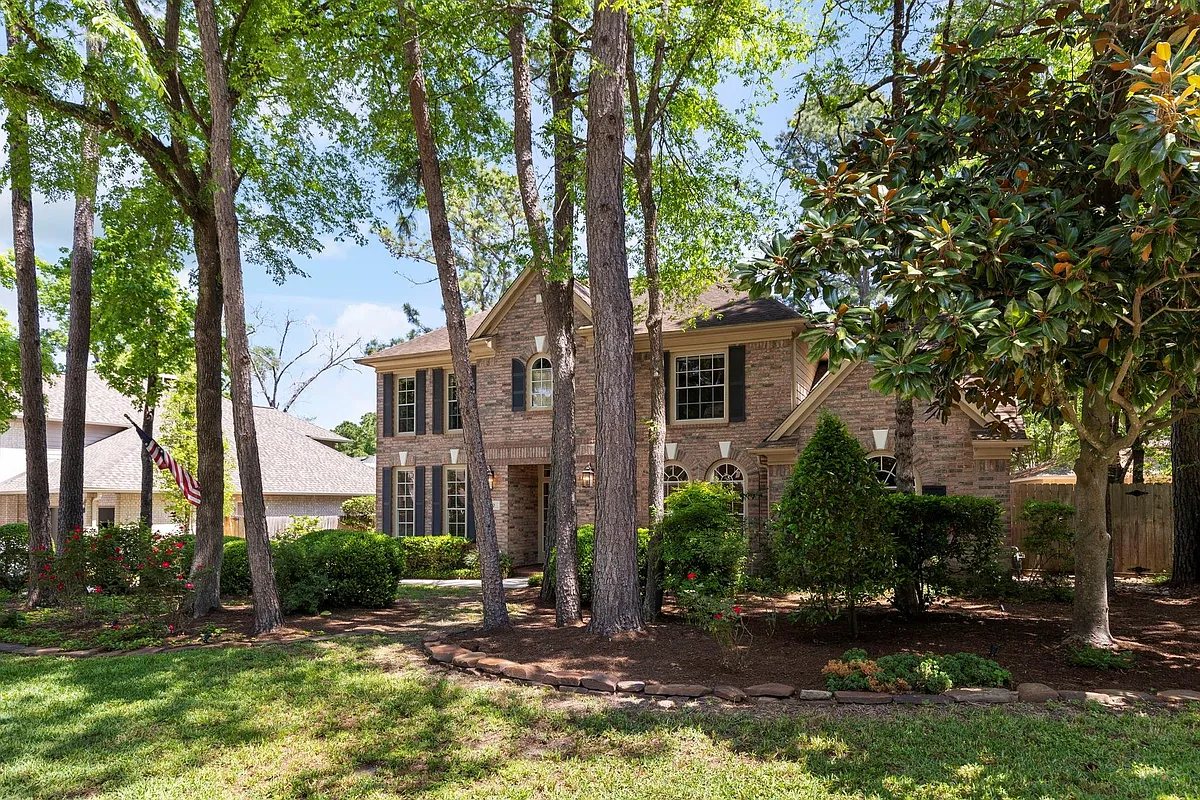 Building Photo - 10 Scenic Mill Pl