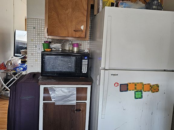 5th image of 6440-6442 N Richmond St #2A