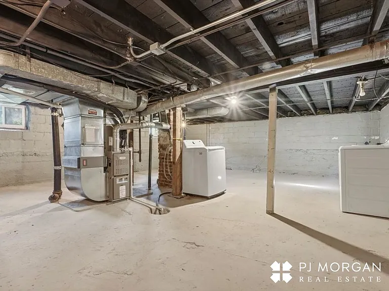 6031 Pine St — Photo 18