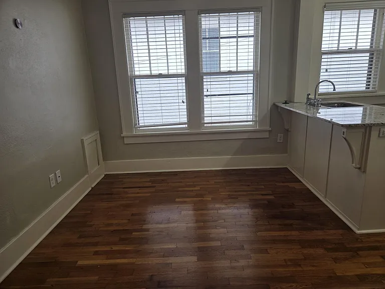 523 Orange St — Photo 5