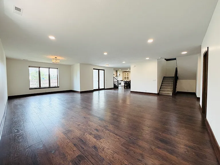 2961 Valley Stream Dr — Photo 40