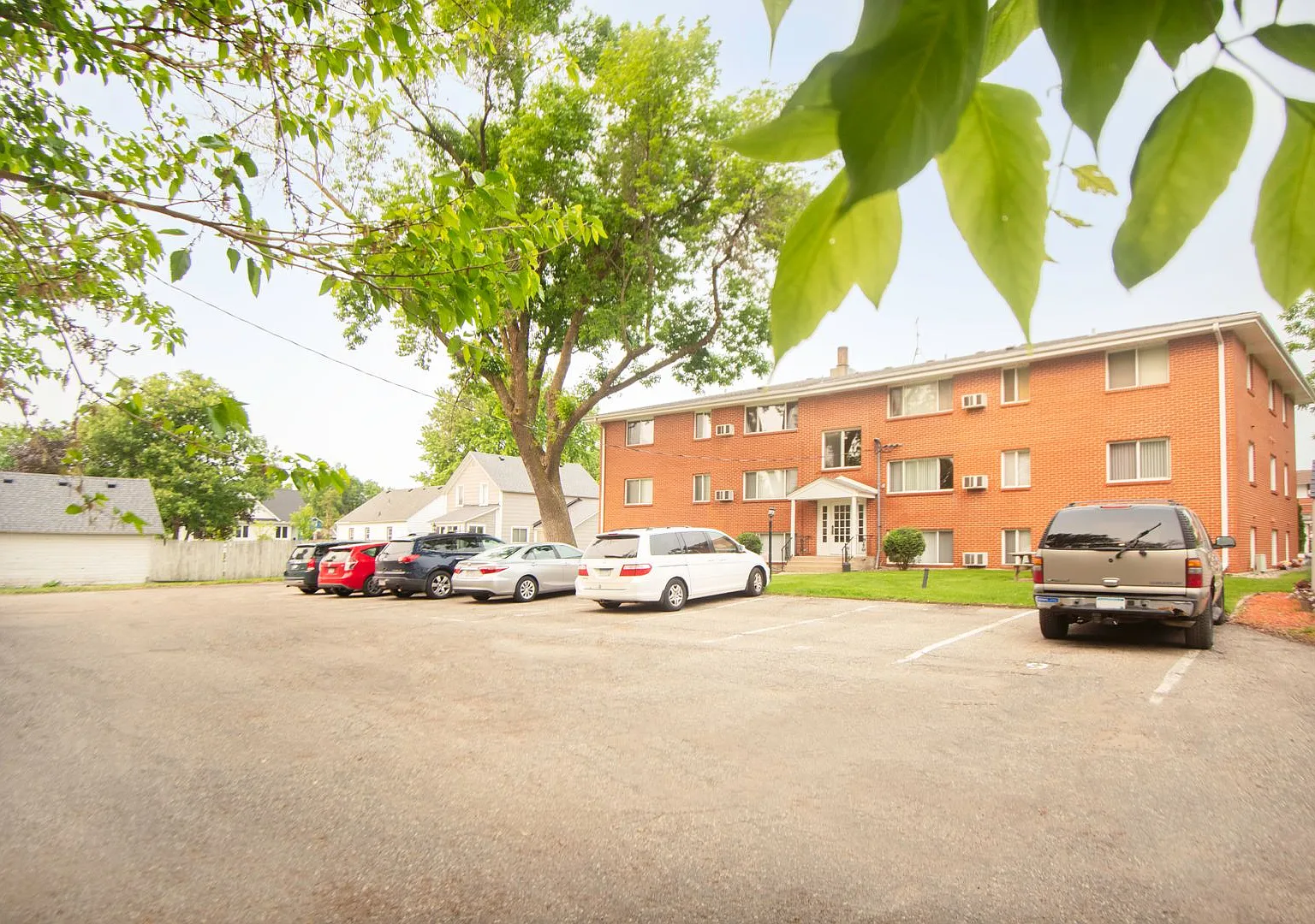 Elm Apartments — Photo 4