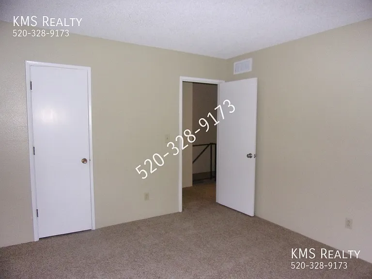 6609 E Calle Alegria #C — Photo 17