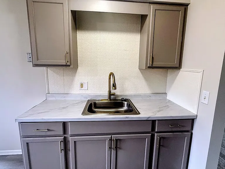 235 Kennedy St — Photo 4