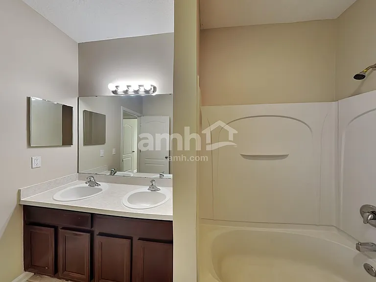 1406 Canopy Oaks Dr — Photo 17