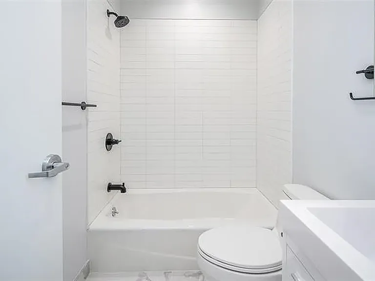 512 Park Ave #2F — Photo 8