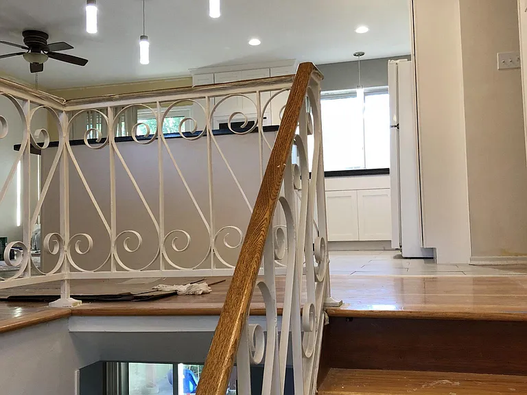 1079 Briarhurst Dr — Photo 10