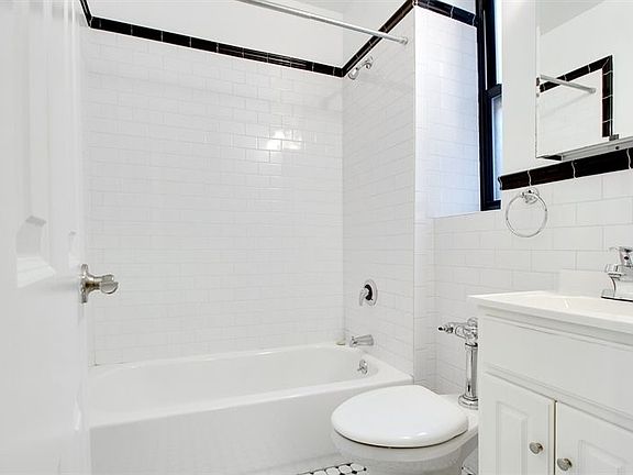 5th image of 310 E 75th St APT 1B