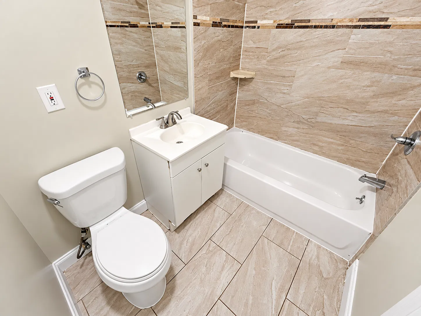 1 bed, 850 sqft, $1,445 — Photo 2