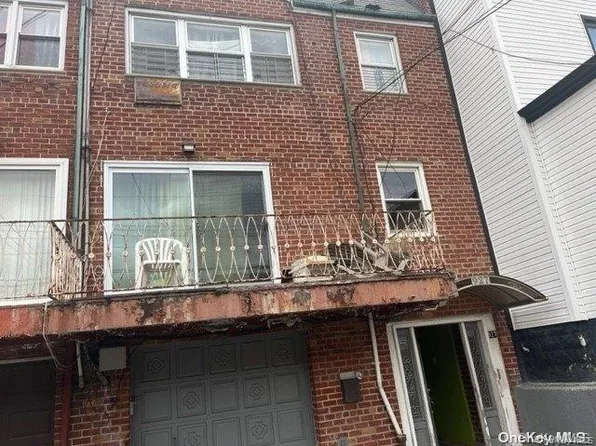 927 E 96th Street, Brooklyn, NY 11236