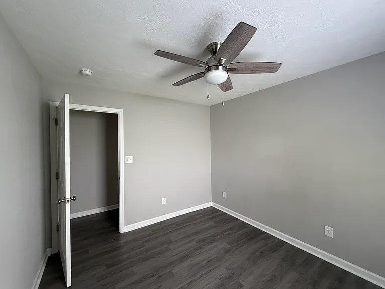 219 Long Creek Dr — Photo 25
