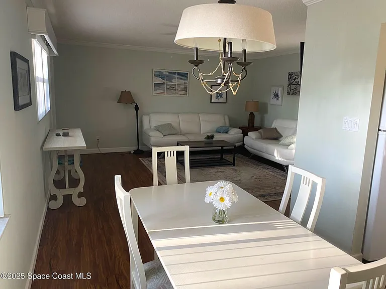 220 Cape Shores Cir #12-B — Photo 3
