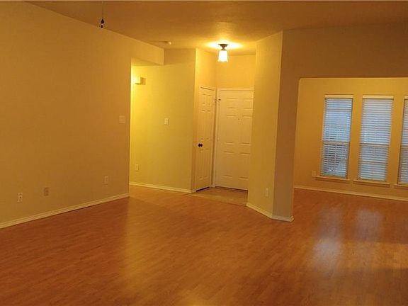 3rd image of 2521 Chene Dr