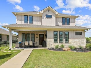 2817 Maroon Ct, Bryan, TX 77807