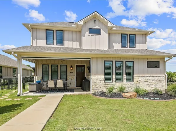 2817 Maroon Ct, Bryan, TX 77807