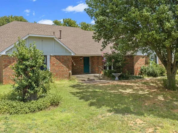 1218 Ridgewood Dr, Lindsay, OK 73052